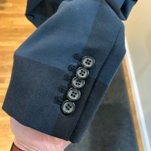 Elizabeth & James Navy/black Buffalo Plaid 3/4 sleeve crop blazer, Size 6 - Picture 10 of 10